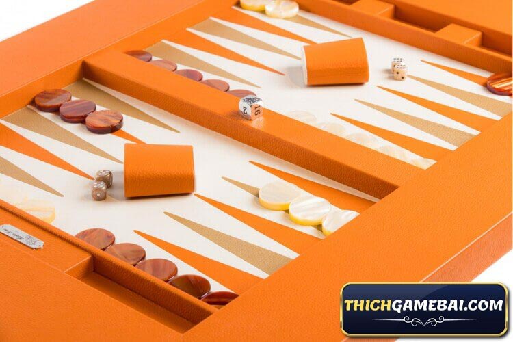 Backgammon là trò gì? Cách chơi backgammon online thế nào? Link chơi backgammon games ở đâu? Hãy cùng kênh Thích Game Bài trả lời những câu hỏi trên!